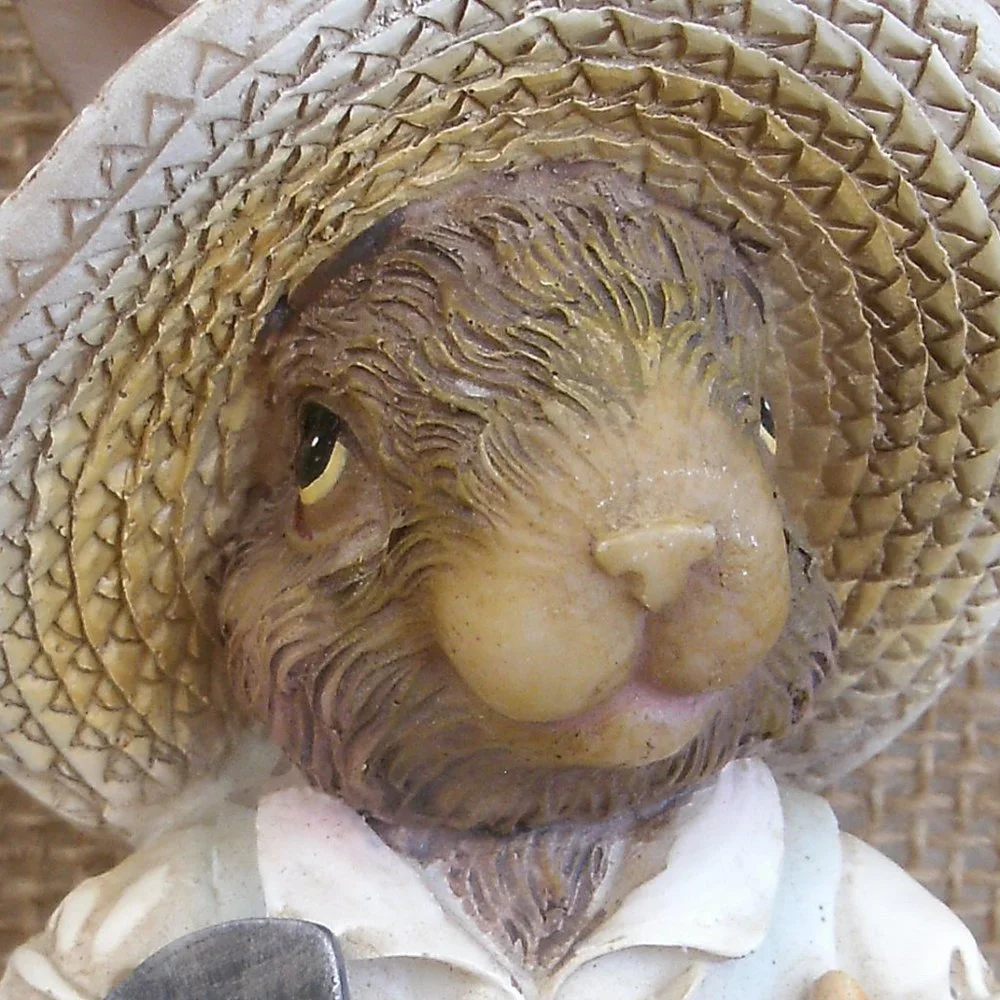 Vintage Rabbit Gardener Shelf Sitter Figurine - Picture 15 of 16